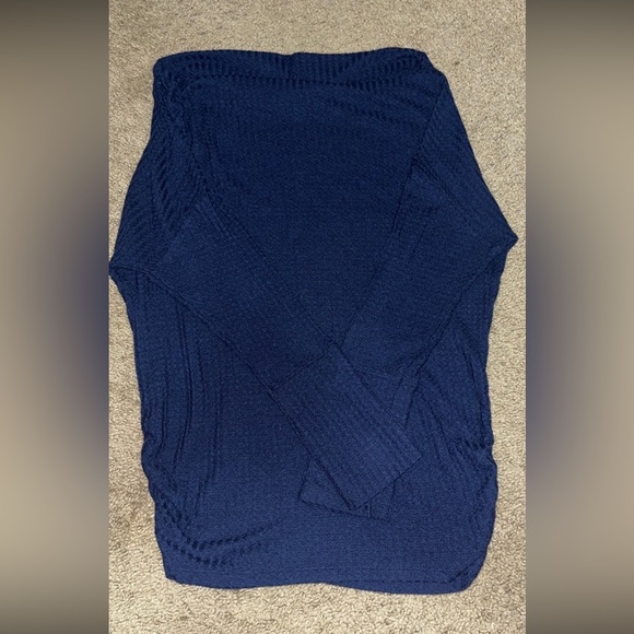 Off Shoulder Sweater/Top - Picture 2 of 2